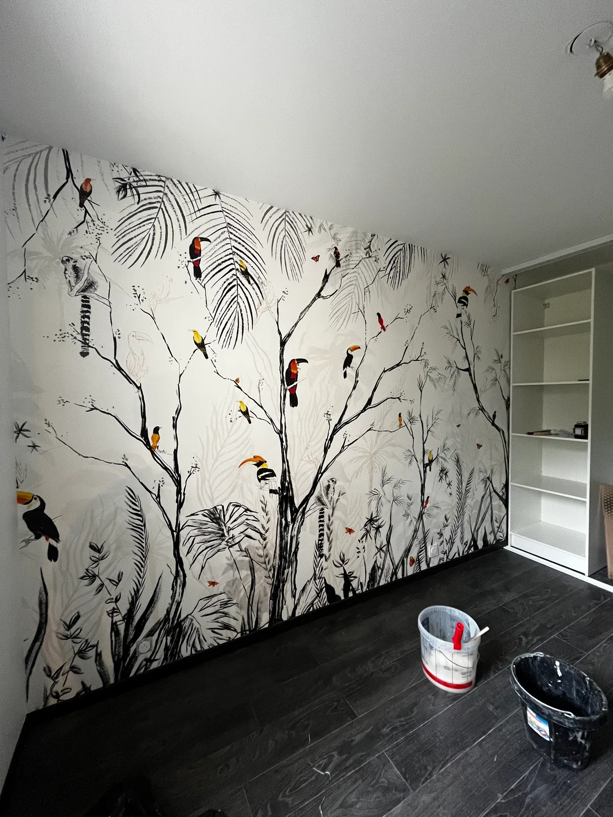 Papier peint décoratif motifs tropicaux rénovation Home Reno